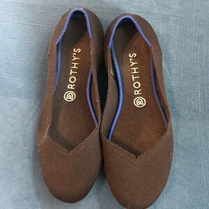 Super cute black Rothy flats. Size 9 1/2.